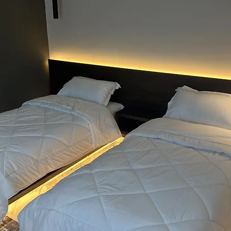 Vv Luxe Hotel Ljaknasi